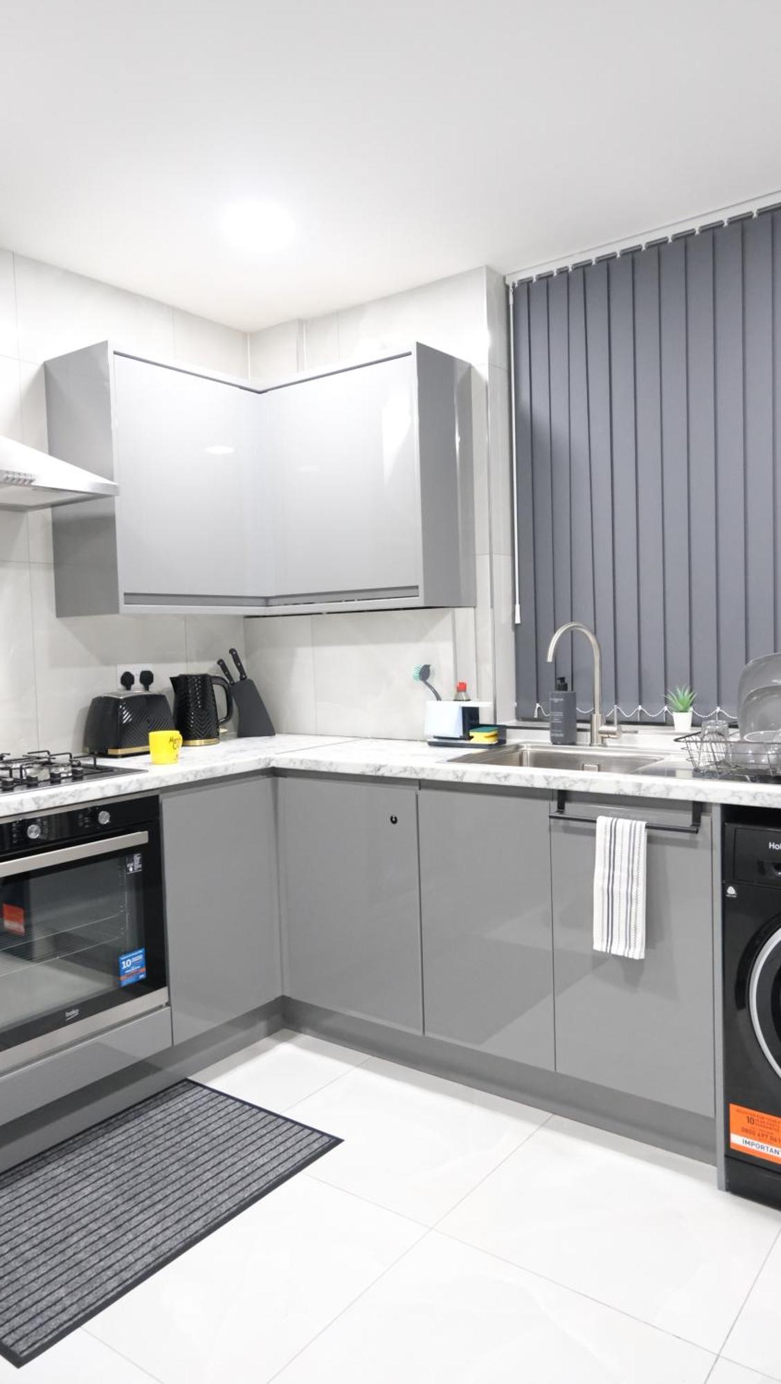 Etihcity - 3 Bedroom Semi - Free Parking Near Etihad Stadium, Tourist Attractions, Centre, Transport And Motorway Links Next To Mcdonald's - Sky N Netflix